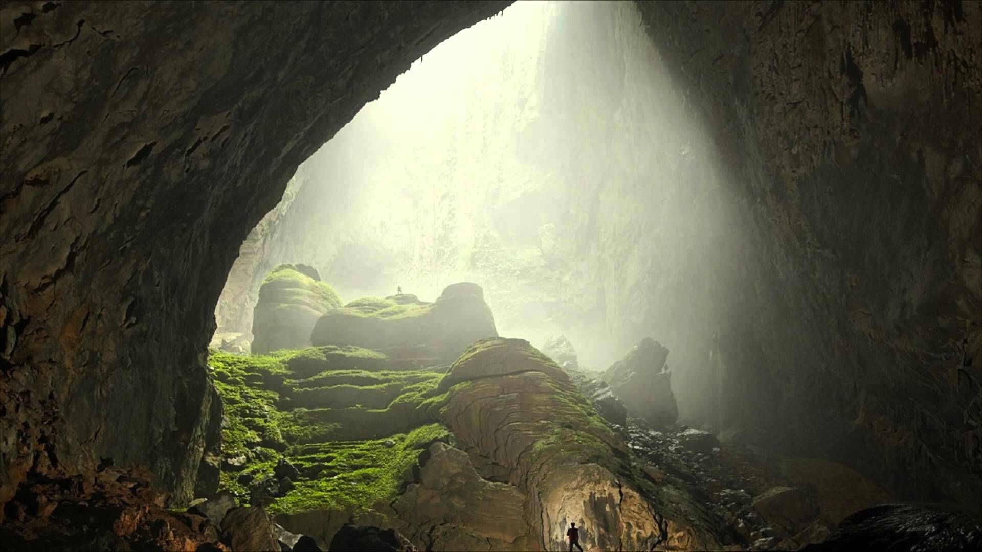 largest cave