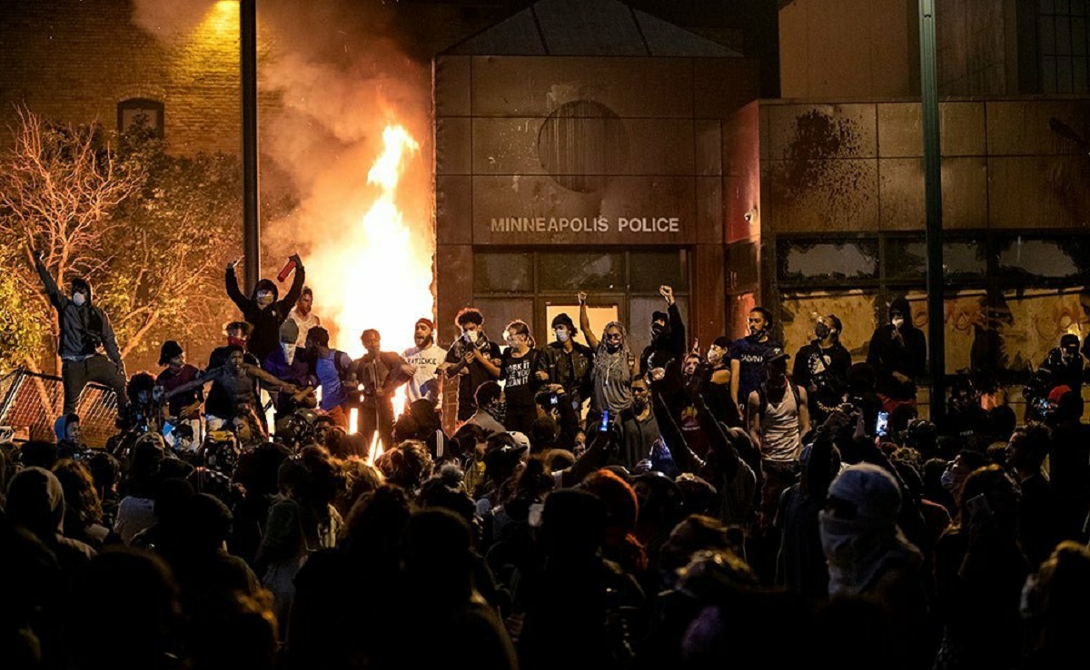 George Floyd police station fire