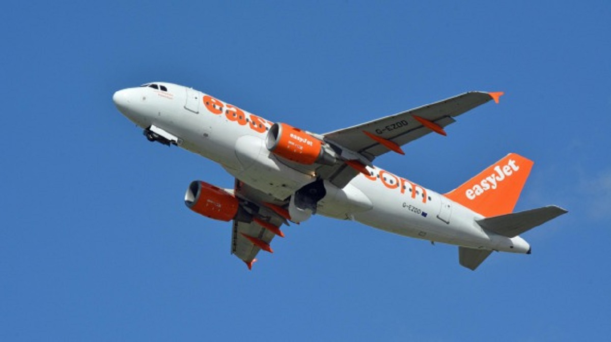 easyjet loss passenger