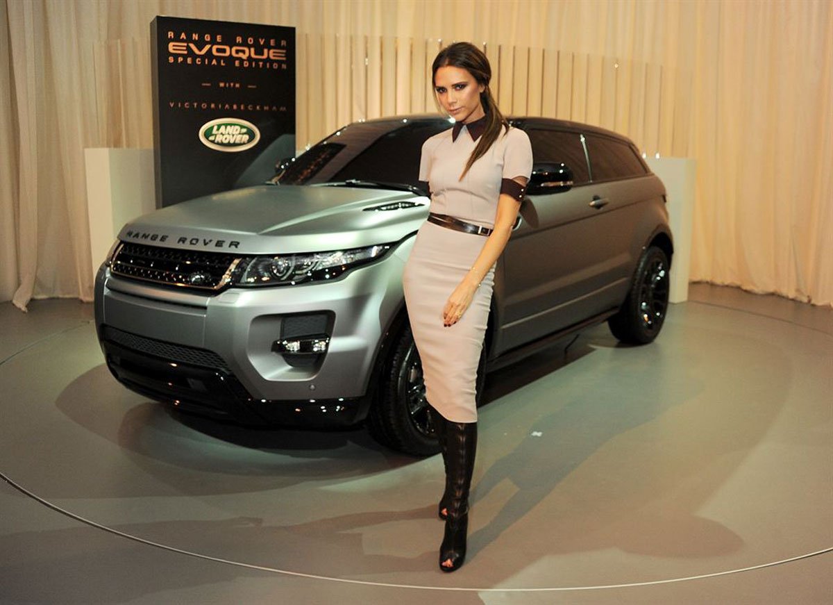 victoria beckhams range rover evoque