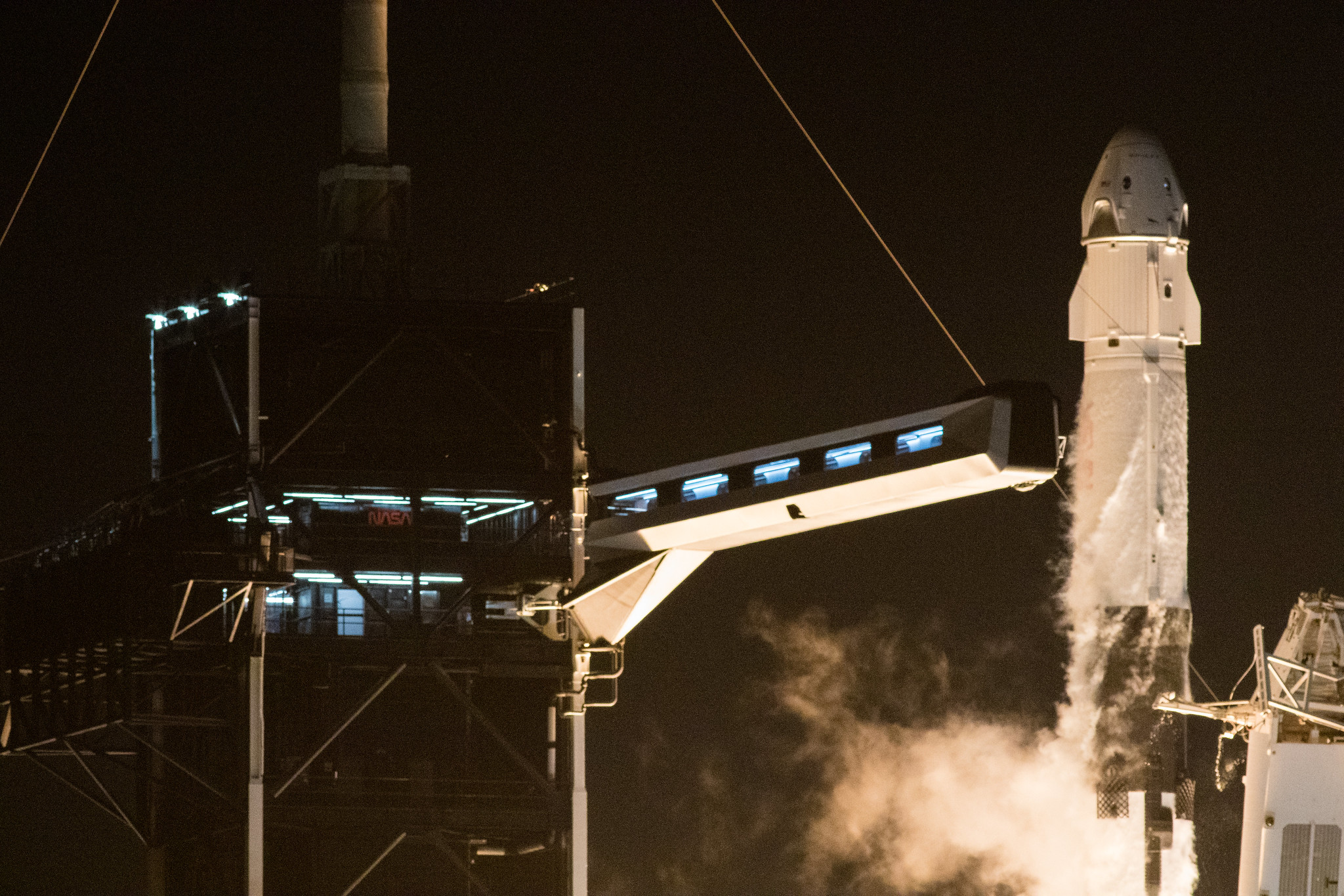 spacex crew dragon