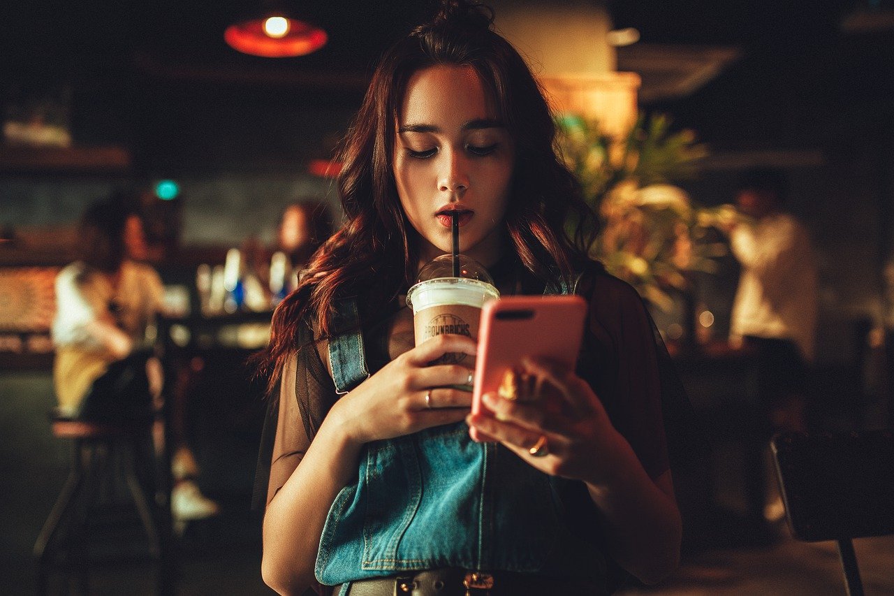 children phone avoid dinner